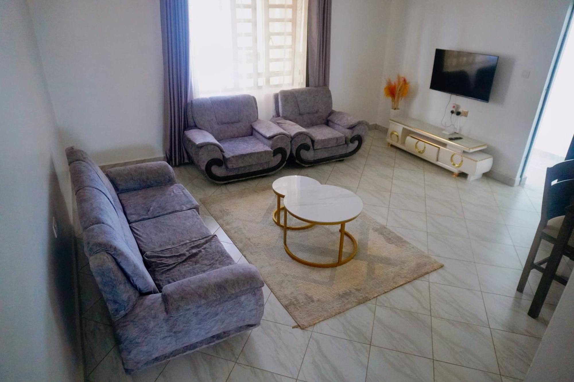 Mzinyi Homes Voi Exterior foto